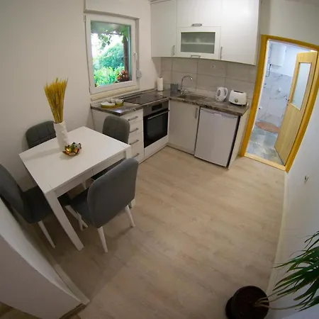 Ukropina Apartment